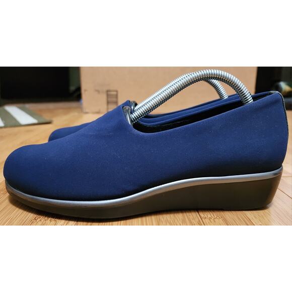 SAS Bliss Fabric Slip On Shoes Wedge Womens 6.5 Navy Stretch Comfort Casual Work - Picture 2 of 9